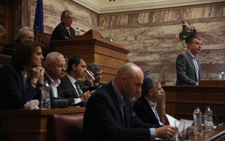 Θεοδωράκης: Θέλουμε μία μεγάλη καινούρια κοινωνική συμμαχία