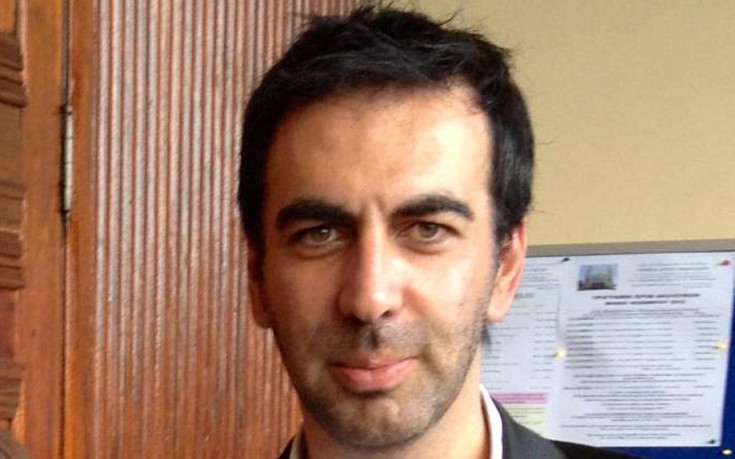 Γέννησε δίδυμα η σύζυγος του Κώστα Γρίμπιλα