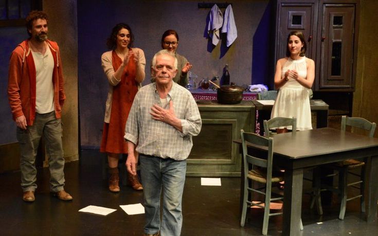 «Τέσσερα πρόσωπα κι ο θεός απ’ έξω» στο Νέο Ελληνικό Θέατρο