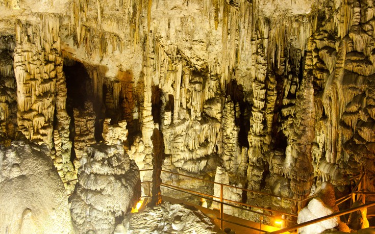 Τα σπήλαια του Δία στην Κρήτη
