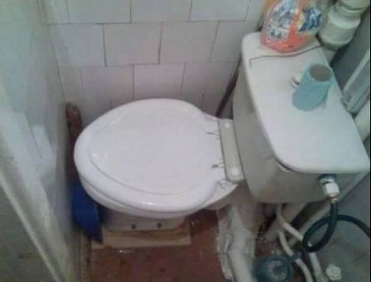 Κάτι δεν πάει καλά με αυτές τις τουαλέτες