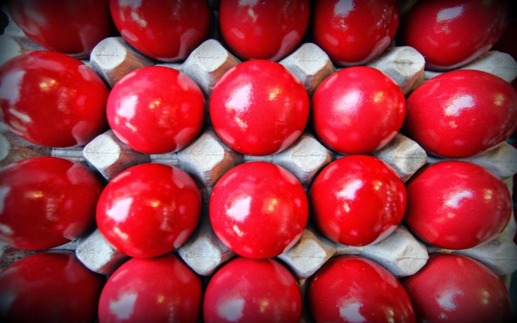 Γιατί βάφουμε κόκκινα αυγά, σήμερα, Μεγάλη Πέμπτη