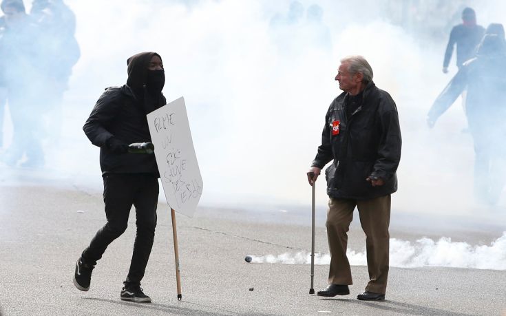 Πεδίο πολέμου το Παρίσι με 24 συλλήψεις