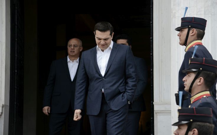 Πολιτικό τείχος έναντι του ΔΝΤ θέλει ο Τσίπρας