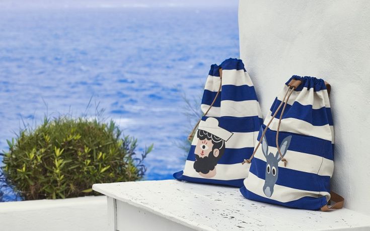 Τα AtoZGreek ταξιδεύουν το ελληνικό καλοκαίρι σε όλο τον κόσμο