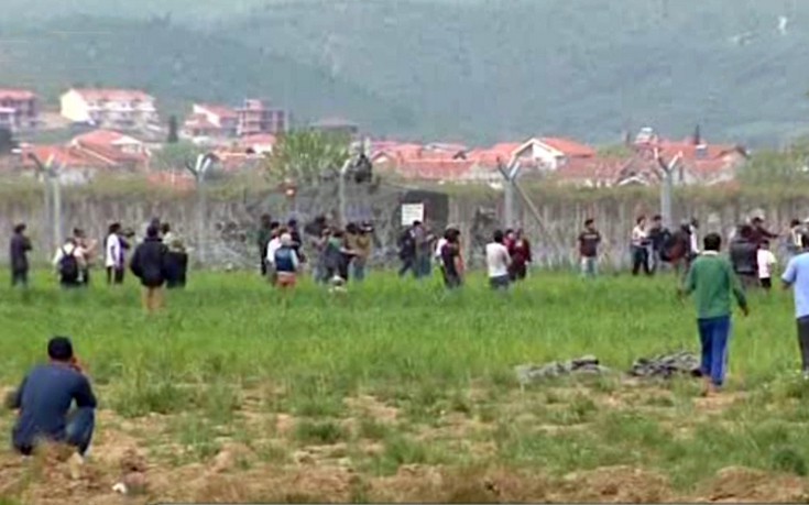 Ένταση και δακρυγόνα στην Ειδομένη