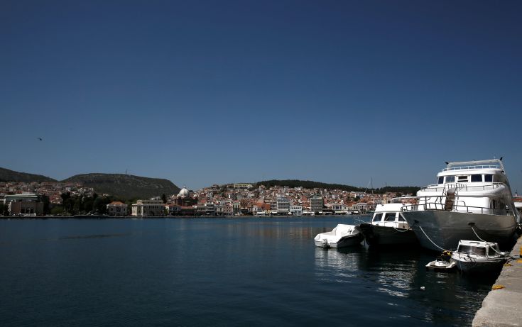 Έφτασε στη Μυτιλήνη με πλαστά έγγραφα και στιλέτα