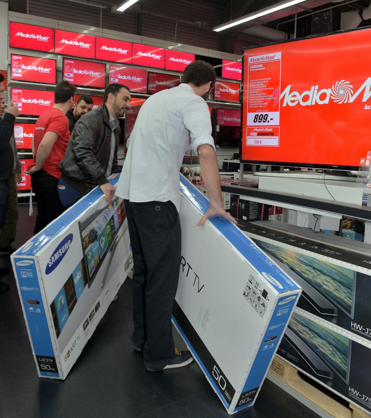 Ανάρπαστες οι προσφορές των εγκαινίων