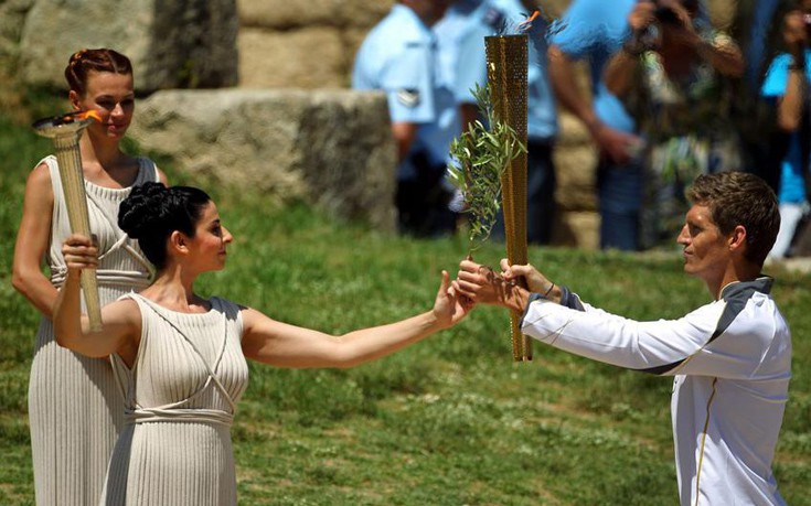 ΟΛΥΜΠΙΑΚΗ ΦΛΟΓΑ ΟΛΥΜΠΙΑΚΗ ΦΛΟΓΑ