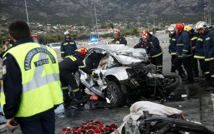 Δύο νεκροί και ένας τραυματίας στο τροχαίο στην Αθηνών – Κορίνθου