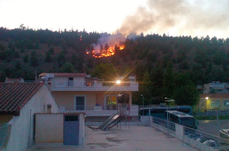 Φωτιά κοντά στο νοσοκομείο Άργους