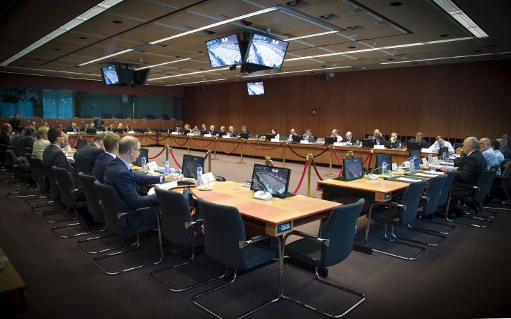 Απειλή για μακρόσυρτες συζητήσεις και ο κίνδυνος νέου μνημονίου