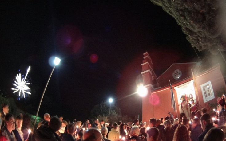 Η νύχτα έγινε μέρα στον εορτασμό της Ανάστασης στην Κέρκυρα