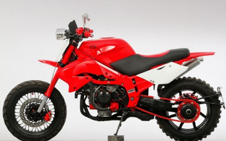 Ένα VFR750 για… χώμα