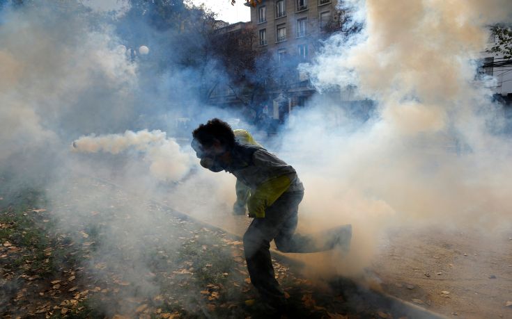 Πεδίο μάχης το Σαντιάγο με συγκρούσεις μεταξύ διαδηλωτών και αστυνομίας