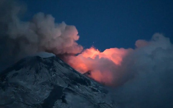 Η έκρηξη του ηφαιστείου της Αίτνας on camera