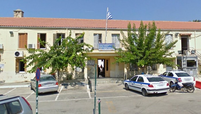 Οι ίδιοι οι αστυνομικοί καθαρίζουν το αστυνομικό μέγαρο Ρεθύμνου