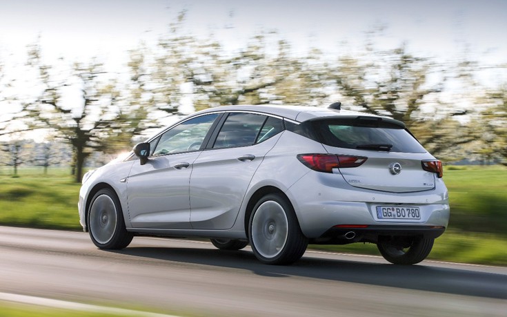 Πικάντικο και σβέλτο το Opel Astra BiTurbo Hatchback