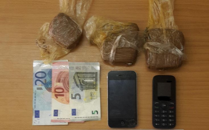 Έπιασαν έμπορο ναρκωτικών με 350 γραμμάρια κοκαΐνης
