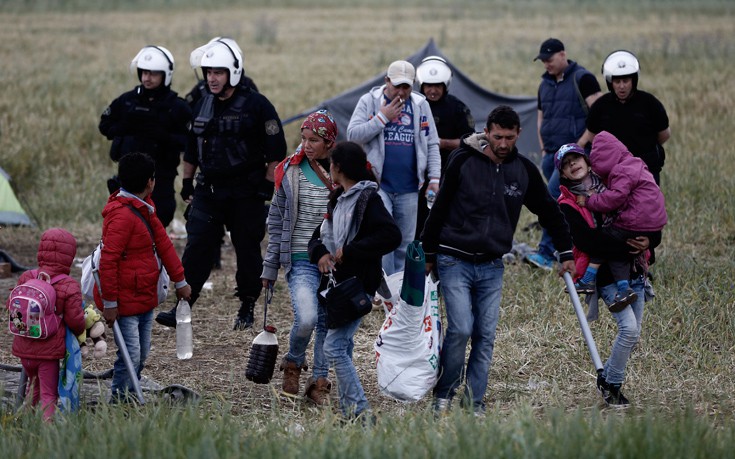 Σε εξέλιξη η επιχείρηση εκκένωσης της Ειδομένης