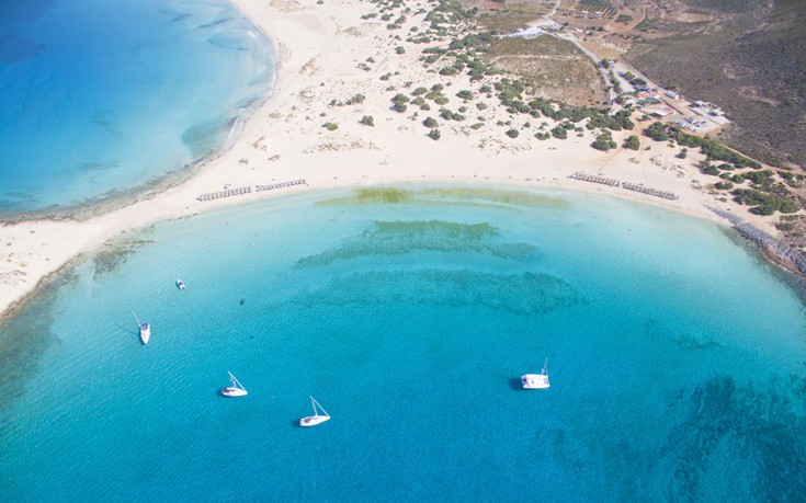 Απόδραση στα κρυστάλλινα νερά της Ελαφονήσου