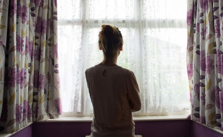Κρήτη: Χτύπησε τη γυναίκα του επειδή μαγείρευε ψαρόσουπα αντί για τηγανητές πατάτες – Η καταγγελία της 43χρονης