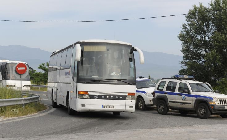 Έφτασαν οι πρώτοι πρόσφυγες στη δομή στο Κουτσόχερο