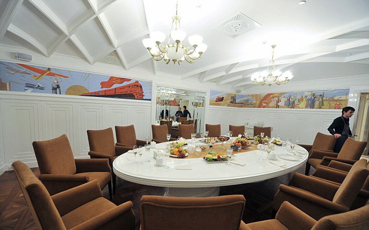 Δείτε το θρυλικό εστιατόριο της KGB στη Μόσχα