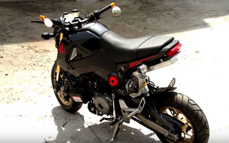 Ένα Honda Grom με κινητήρα από Panigale