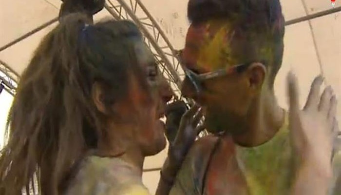 Μια ξεχωριστή πρόταση γάμου στην Κρήτη, μπροστά σε δεκάδες κόσμου