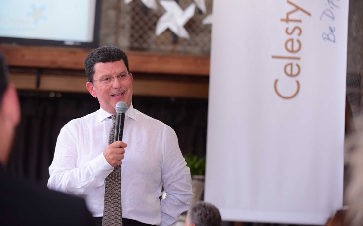  Ο κος Π. Νάγος, Αντιιπρόεδρος Πωλήσεων, κατά την παρουσίασή του.