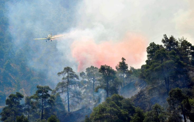 «Διαχειρίσιμη η κατάσταση» της μεγάλης πυρκαγιάς στην Κύπρο