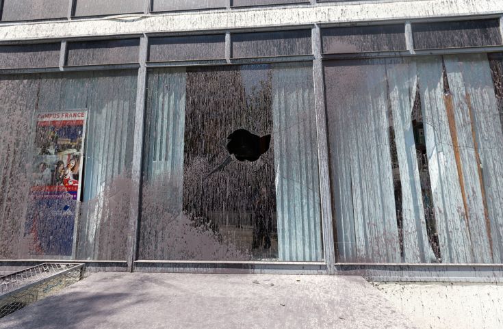 Οργή του ΥΠΕΞ για την επίθεση στο Γαλλικό Ινστιτούτο
