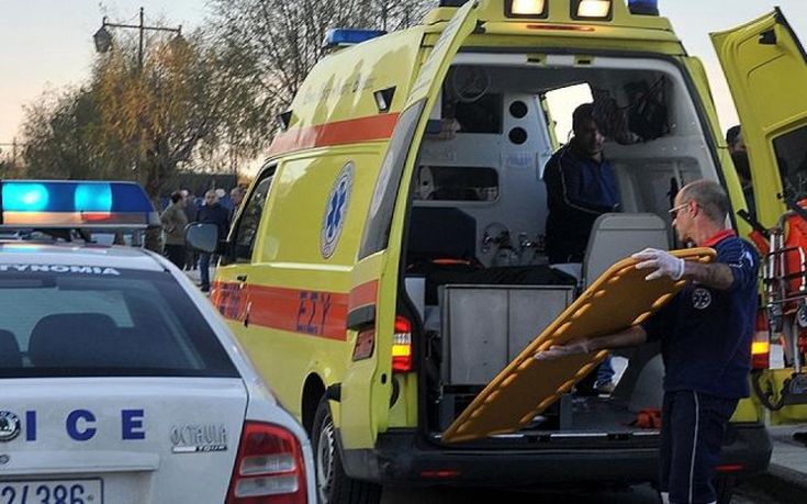 Ένας νεκρός και τέσσερις τραυματίες σε τροχαίο στη Βοιωτία