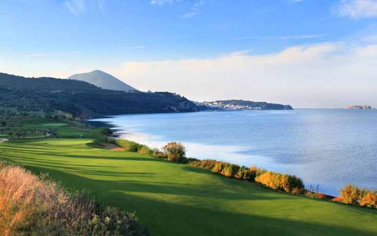 Στην μαγευτική Costa Navarino για το τριήμερο του Αγίου Πνεύματος