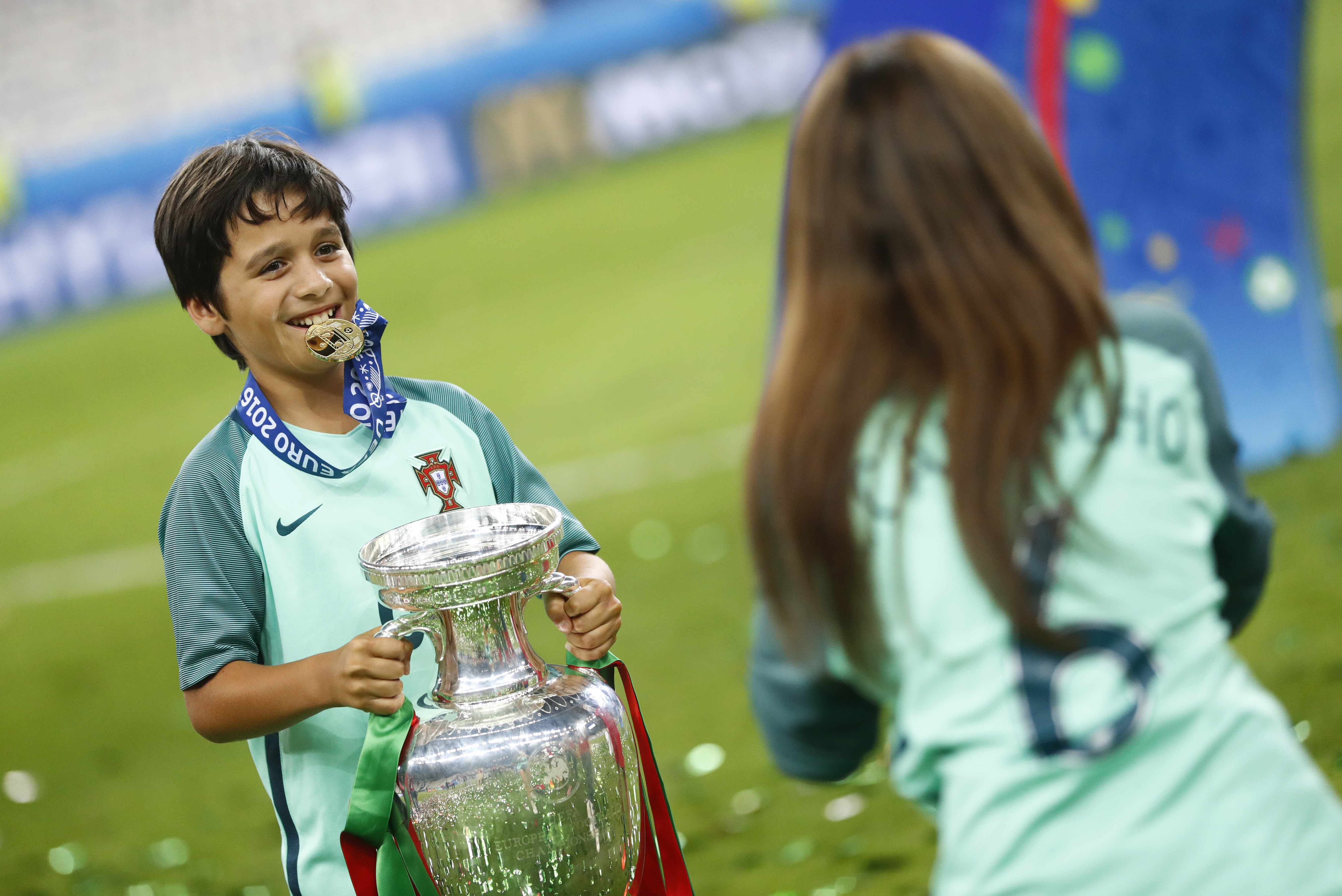 2016-07-10T222430Z_111191070_MT1ACI14478023_RTRMADP_3_SOCCER-EURO-POR-FRA 2016-07-10T222430Z_111191070_MT1ACI14478023_RTRMADP_3_SOCCER-EURO-POR-FRA