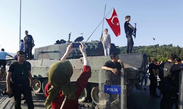 Καταδικάζει η γερμανική Αριστερά το αποτυχημένο πραξικόπημα στην Τουρκία