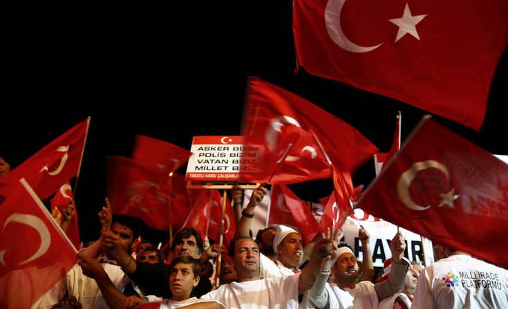Δεκάδες χιλιάδες δημόσιοι υπάλληλοι απολύθηκαν στην Τουρκία μετά το πραξικόπημα