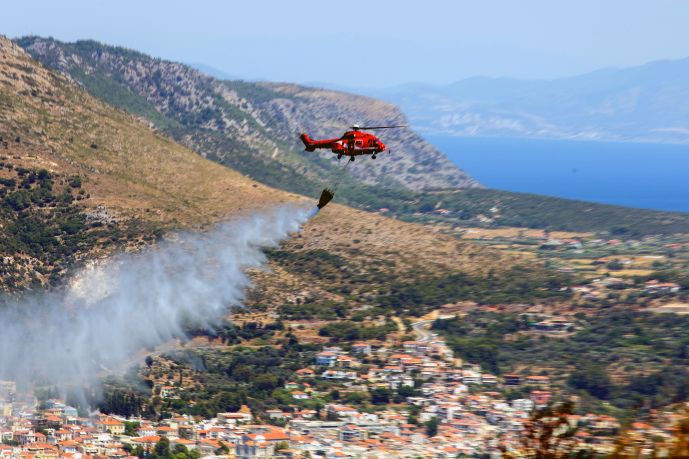 Στο κόκκινο για πυρκαγιά και σήμερα