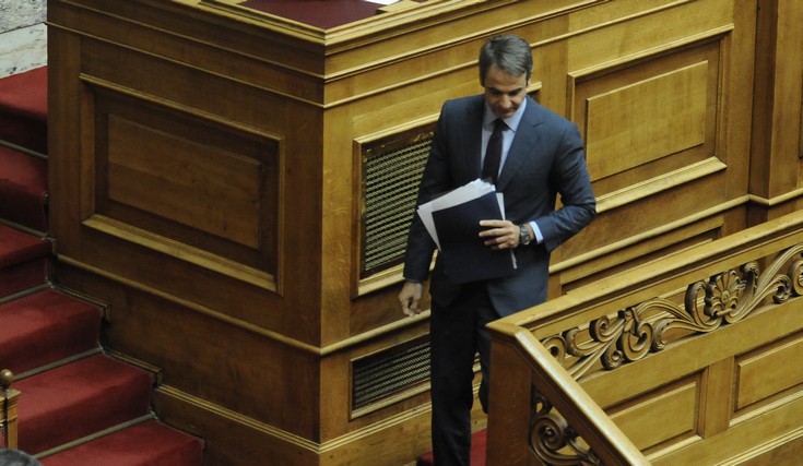 Με ΣτΕ, εργαζόμενους και Καλογρίτσα πιέζει η ΝΔ για τις άδειες