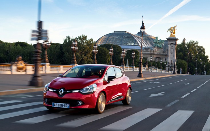 Με χαμηλότερες τιμές τα Renault Clio και Clio Sport Tourer