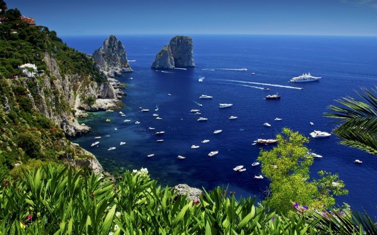 Αραξοβόλι για τα πολυτελή yachts των διεθνών jet setters στο Κάπρι Αραξοβόλι για τα πολυτελή yachts των διεθνών jet setters στο Κάπρι