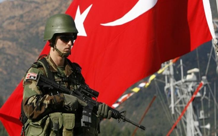 Μειώνεται στα 28 έτη η θητεία των αξιωματικών του στρατού στην Τουρκία