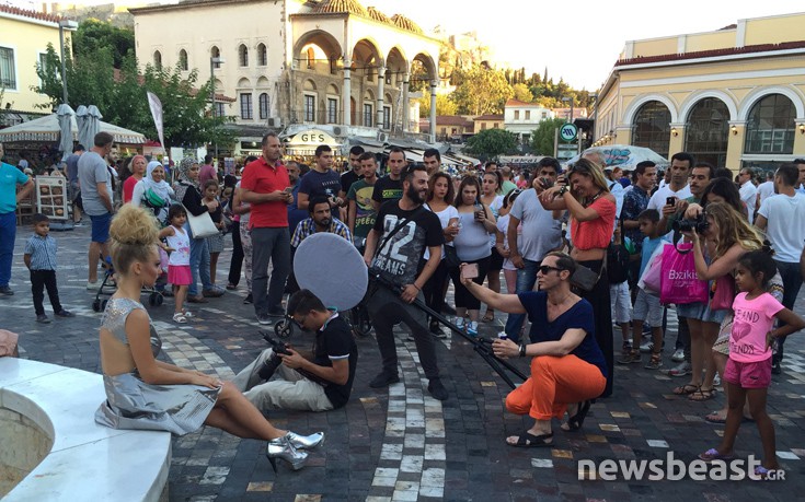 Ο Κωστέτσος στο Μοναστηράκι φωτογραφίζει τη&#8230; θεά Ήρα