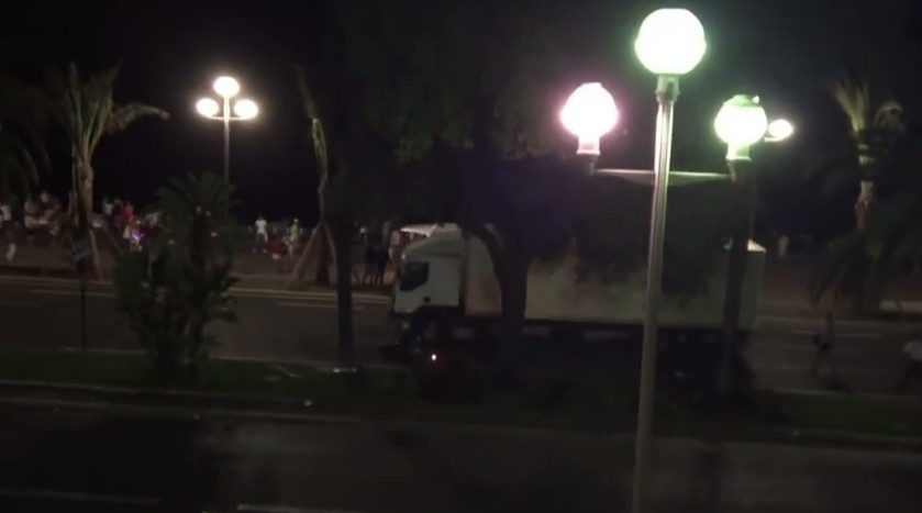 Βίντεο με τη στιγμή της επίθεσης στη Νίκαια