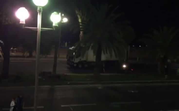 Ο μοτοσικλετιστής που προσπάθησε να σταματήσει το φορτηγό του τρόμου