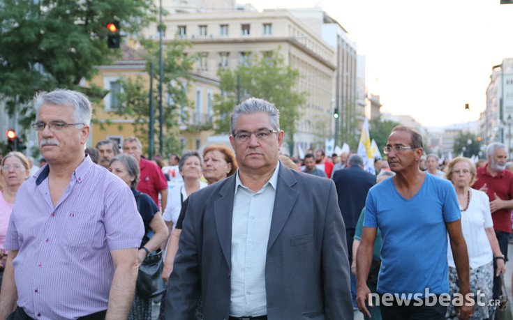 Σε εξέλιξη η πορεία ενάντια στο NATO