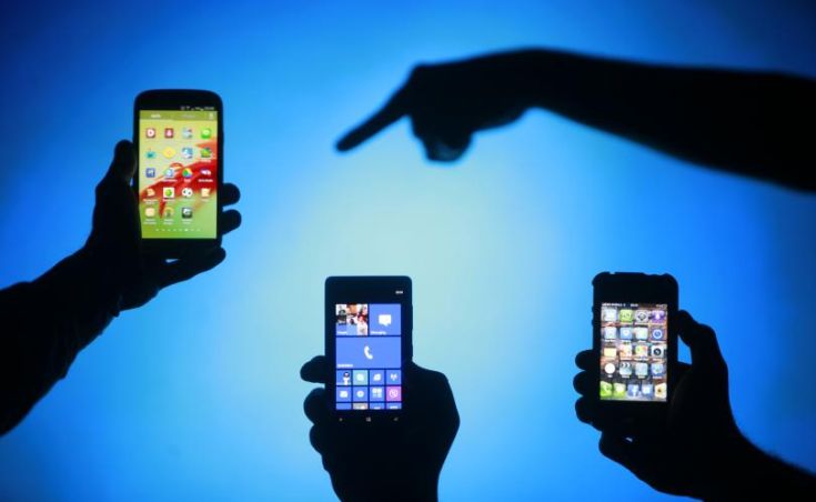 Παρέμβαση για τις χρεώσεις μηνυμάτων από 5ψηφια στα κινητά