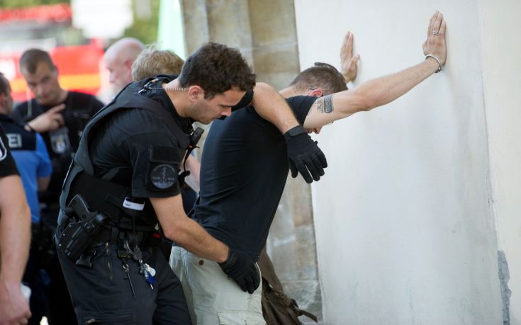 Ακροδεξιοί στη Γερμανία συνελήφθησαν ενόψει αντιμεταναστευτικής διαδήλωσης