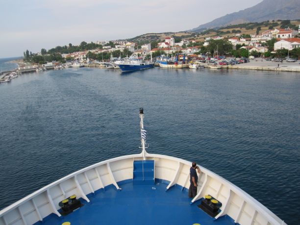 Το «Γαύδος» έδωσε λύση στους εγκλωβισμένους επιβάτες στη Σαμοθράκη